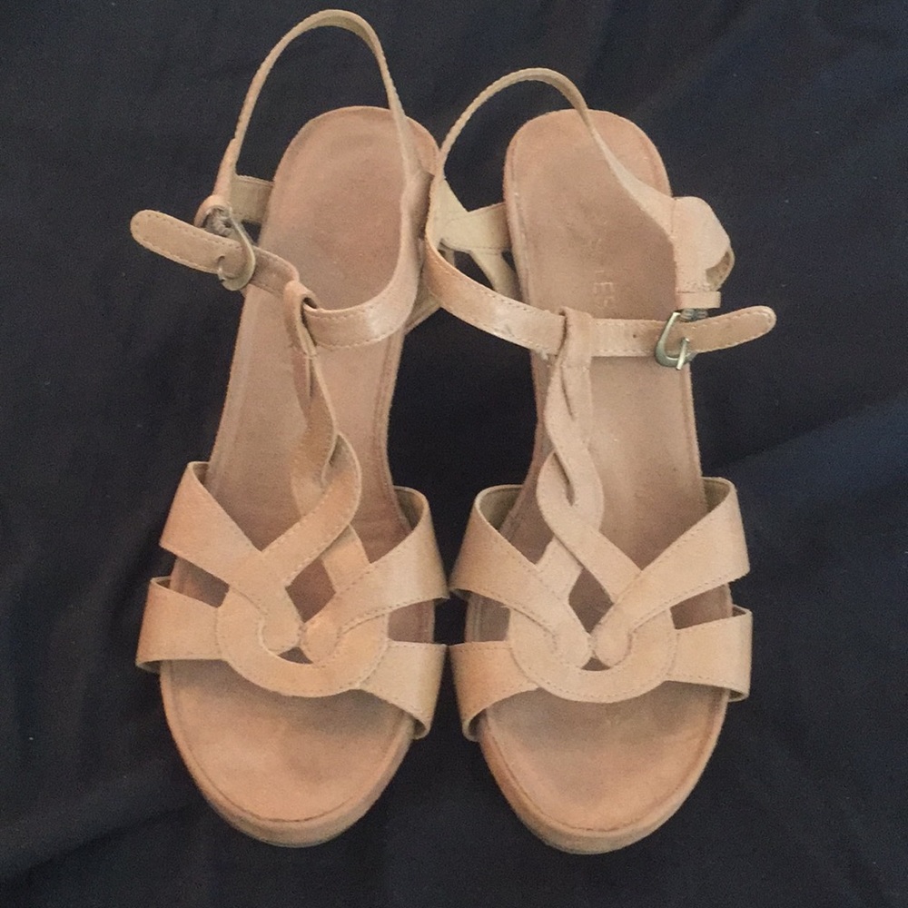 Aerosoles wedges, size 10